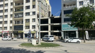 Malatya’nın Battalgazi ilçesinde, yerinde dönüşüm projesi kapsamında yapımı devam eden
