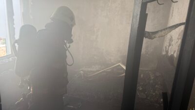 Battalgazi’de Çıkan Yangın İtfaiyenin Hızlı Müdahalesiyle Söndürüldü Malatya'nın Battalgazi ilçesi Selçuklu Mahallesi'nde bir evde çıkan yangın, büyükşehir
