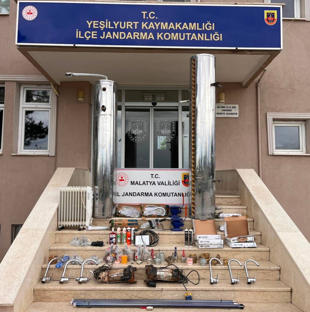 Malatya’nın Yeşilyurt ilçesinde bir şantiyeden hırsızlık yapan şüpheli, jandarma ekiplerinin