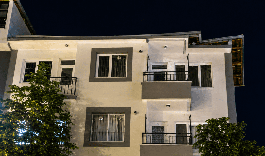 Battalgazi’de Çatı Çökmesi Paniği: Mahalle Sakinleri Deprem Sandı Malatya’nın Battalgazi ilçesi Halfettin Mahallesi'nde bir apartmanın çatısı henüz bilinmeyen