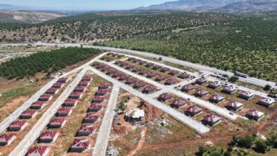 Malatya Valisi Seddar Yavuz liderliğindeki il protokolü, Doğanşehir ilçesinde deprem