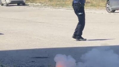 Malatya Tecde’de Korkutan Yangın: Alibey Sokak Giriş Çıkışlara Kapatıldı! Malatya’nın Yeşilyurt ilçesinde yer altı elektrik hattında çıkan yangın mahallede