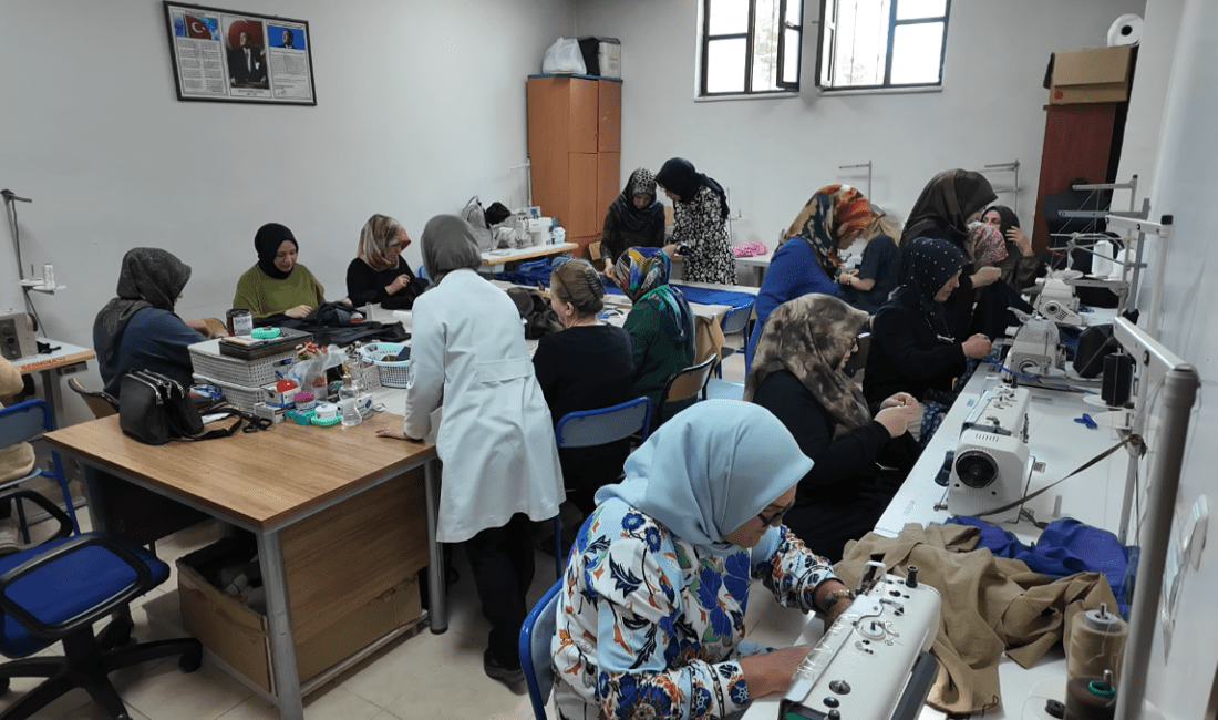 Hazır Giyim Kursu ile Kadınlara Meslek Kazandırıyor Malatya Büyükşehir Belediyesi ile Yeşilyurt İlçe Halk Eğitimi Merkezi iş