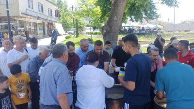Battalgazi Belediyesi'nin katkılarıyla düzenlenen 13. Geleneksel Aşure Etkinliği'nde yaklaşık 4