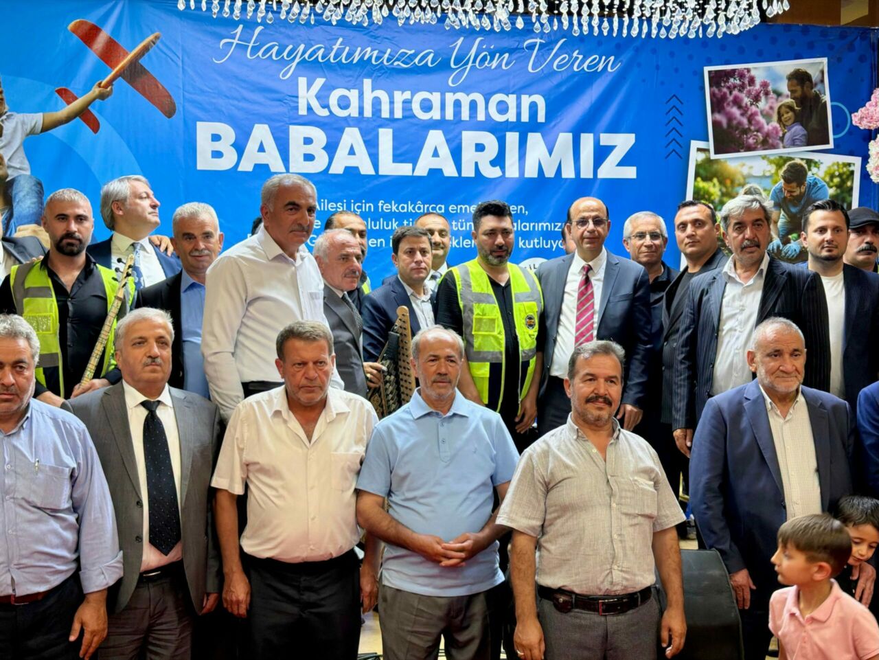 Yeşilyurt Belediyesi tarafından mahalle muhtarları ve ailelerine yönelik düzenlenen “Babalar