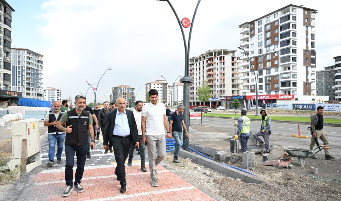 Malatya’da Ulaşıma Stratejik Dokunuş Malatya Büyükşehir Belediyesi, kent genelinde ulaşım altyapısını güçlendirmek için çalışmalarını
