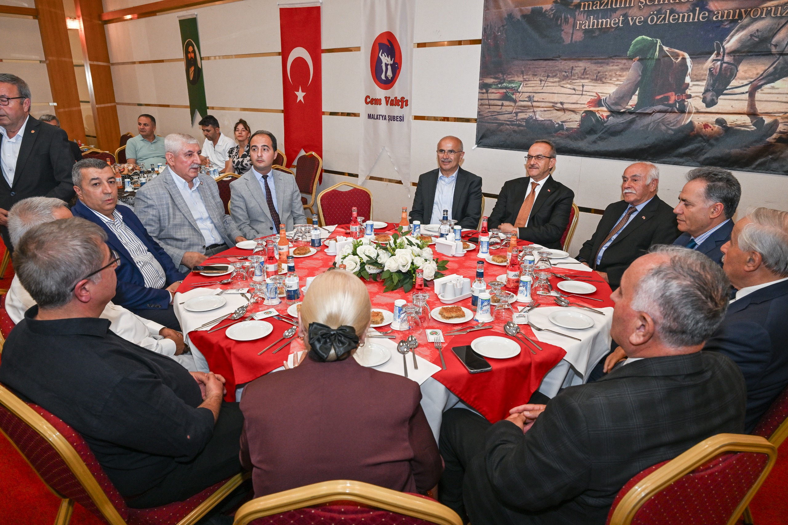 Malatya Büyükşehir Belediye Başkanı Sami Er, CEM Vakfı’nın Muharrem Ayı