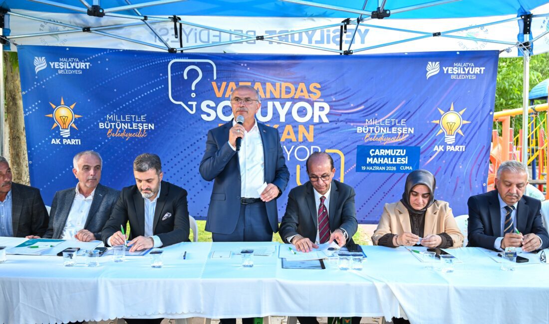 Malatya Büyükşehir Belediye Başkanı Sami Er, Çarmuzu Mahallesi’nde düzenlenen “Vatandaş
