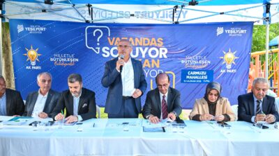 Malatya Büyükşehir Belediye Başkanı Sami Er, Çarmuzu Mahallesi’nde düzenlenen “Vatandaş