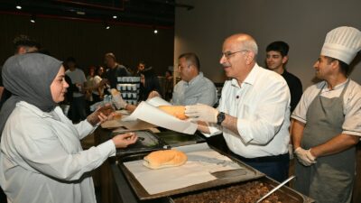 Malatya Büyükşehir Belediye Başkanı Sami Er, bölgenin en büyük kütüphanesi