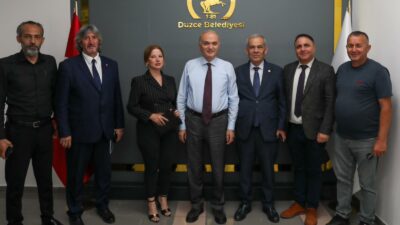 Türkiye Gazeteciler Federasyonu (TGF) heyeti, Düzce'de Vali Mehmet Makas ve