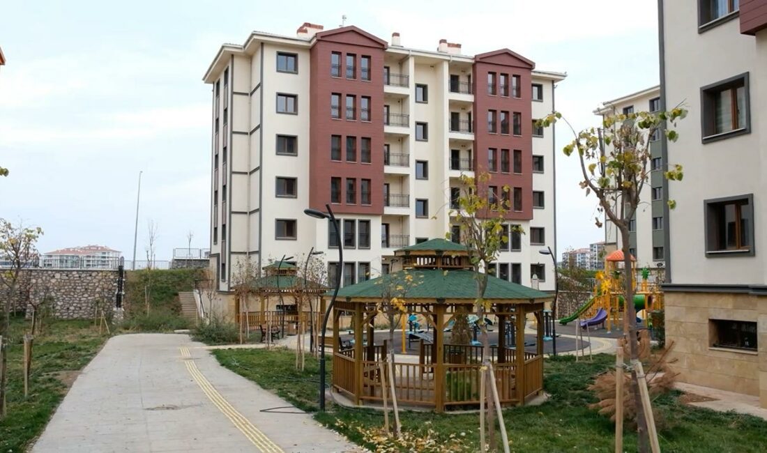 TOKİ 64 İl Konut Satışı Başvuru Şartları Neler? Bakan Kurum’dan Açık Satış Açıklaması! Çevre, Şehircilik ve İklim Değişikliği Bakanlığı bünyesindeki TOKİ, 64 ilde
