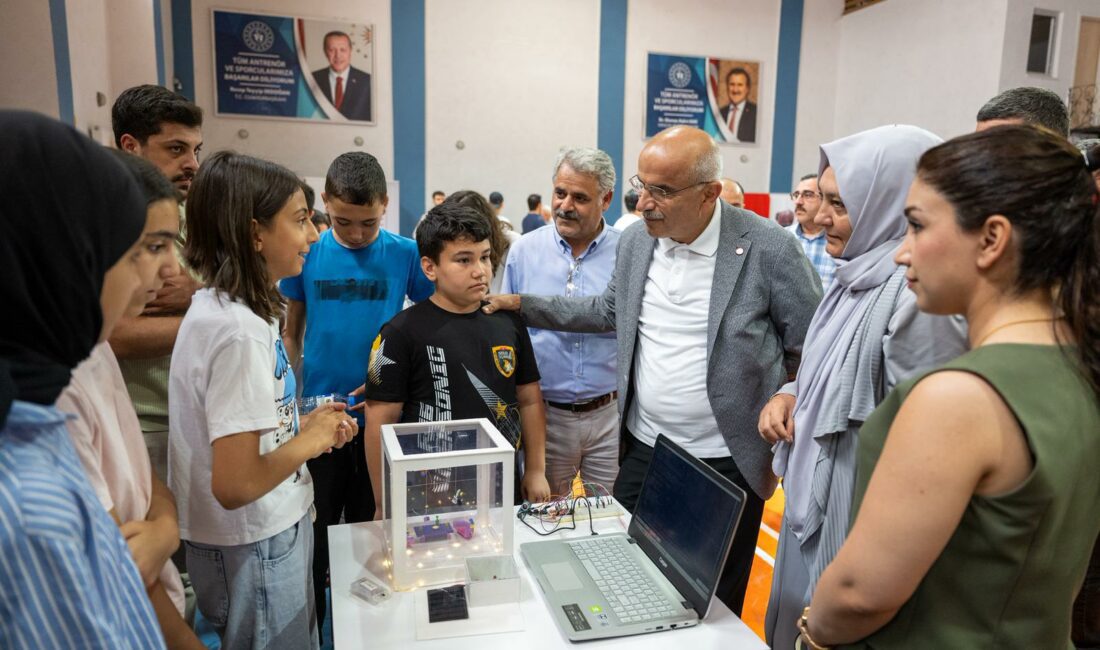 Malatya Büyükşehir Belediye Başkanı Sami Er, DENEYAP Atölyesi’nin proje şenliğinde