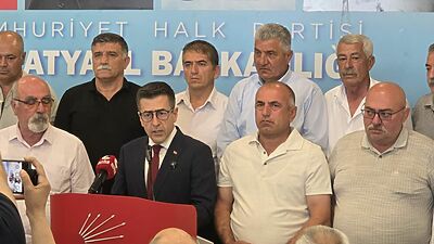 Görevden alma hamlesini "kurultay ve seçim kaybedenlerin masa başı operasyonu"