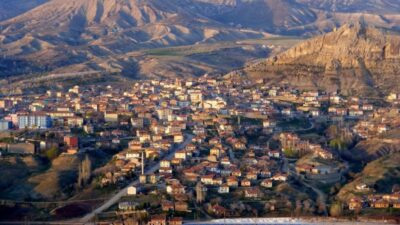 Malatya Hekimhan Arası Kaç Km? Hekimhan Geçim Kaynakları ve Madenleri Malatya Hekimhan ilçesinin merkeze uzaklığı, tescilli Hekimhan cevizi tarımı ve