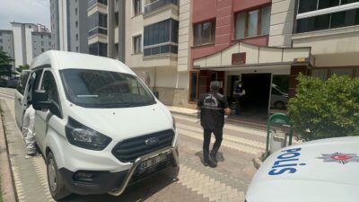 Malatya'nın Battalgazi ilçesinde yalnız yaşayan 75 yaşındaki Ünal Eroğlu, evinde