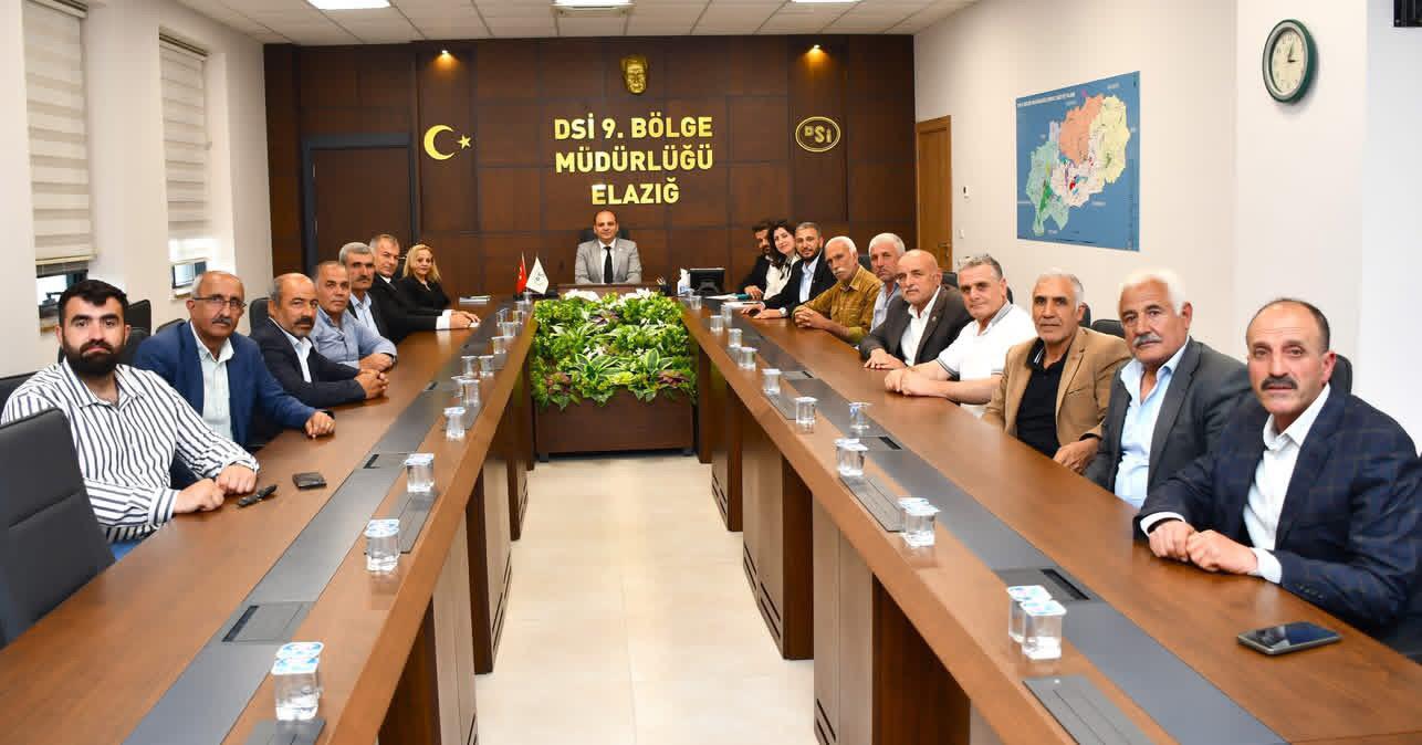 Battalgazi ilçesindeki mahalle muhtarlarından oluşan heyet, DSİ 9. Bölge Müdürü