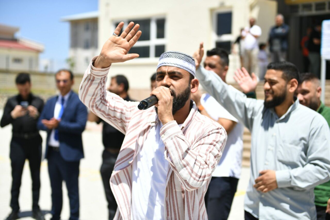 Sosyal medyada seslendirdiği ilahilerle milyonlarca kişiye ulaşan Celal Karatüre, Yeşilyurt