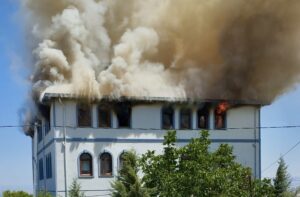 Malatya’nın Yeşilyurt ilçesinde bir medresenin yemekhane bölümünde çıkan yangın, itfaiye