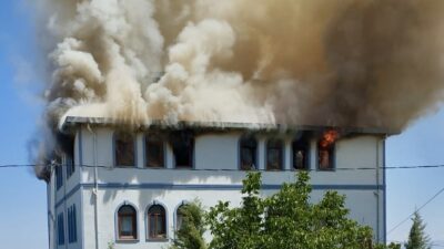 Malatya’nın Yeşilyurt ilçesinde bir medresenin yemekhane bölümünde çıkan yangın, itfaiye