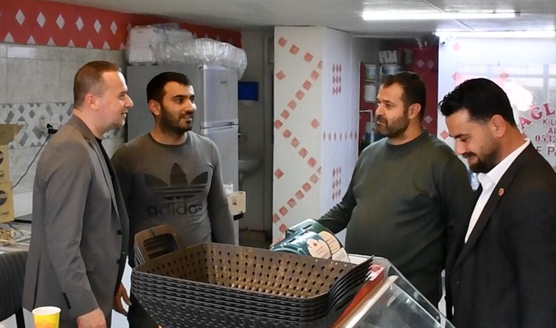 MAGİNDER Başkanı Salih Karademir, Eski Malatya’da esnaf ve vatandaşlarla bir