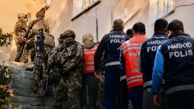 Malatya’nın da Aralarında Bulunduğu 69 İlde Dev Operasyon Aralarında Malatya’nın da bulunduğu 69 ilde uyuşturucu satıcılarına yönelik son