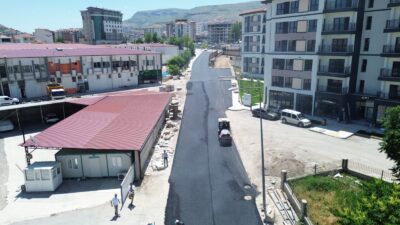 Battalgazi Belediyesi, ilçe genelinde ulaşım altyapısını güçlendirmeye yönelik çalışmalarını sürdürüyor.
