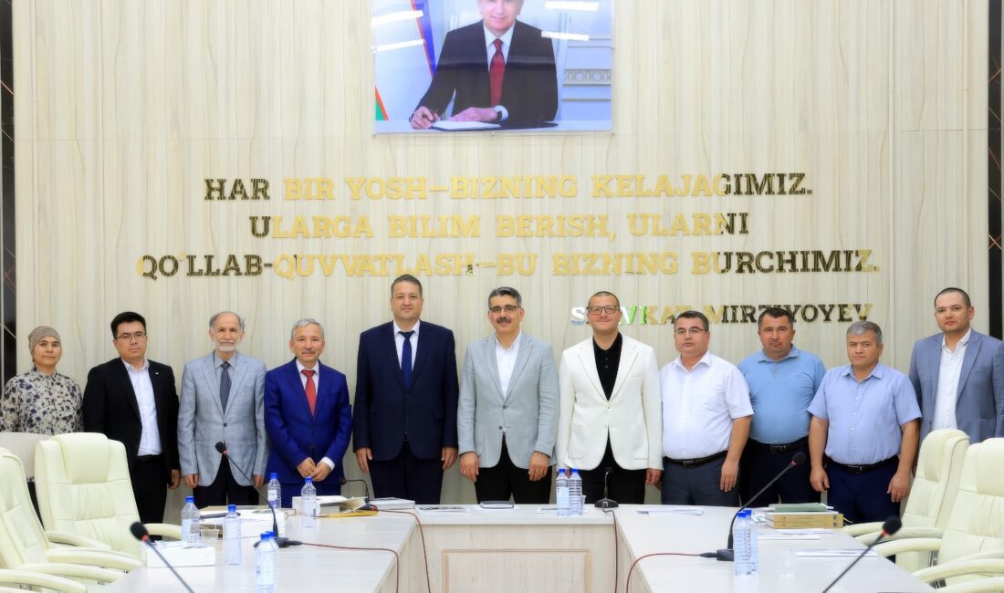 Darendeli Hulûsi Efendi’yi Anlatan Eser Özbekistan’da Tanıtıldı Darende’nin önemli manevi şahsiyetlerinden Es-Seyyid Osman Hulûsi Efendi’nin hayatını ve