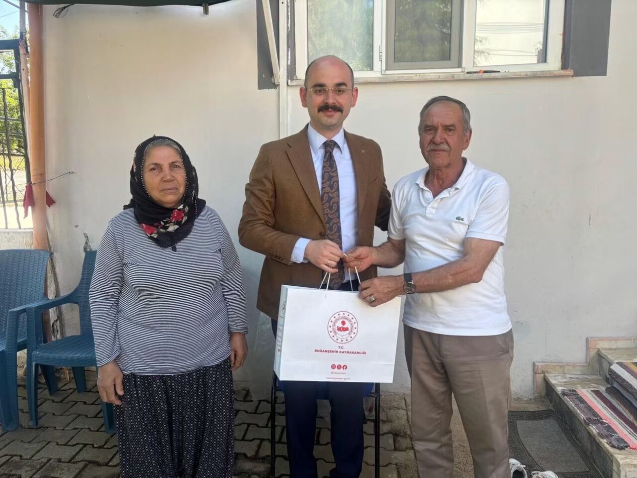 Doğanşehir Kaymakamı Ahmet Fatih Sungur, Babalar Günü dolayısıyla şehit babalarını