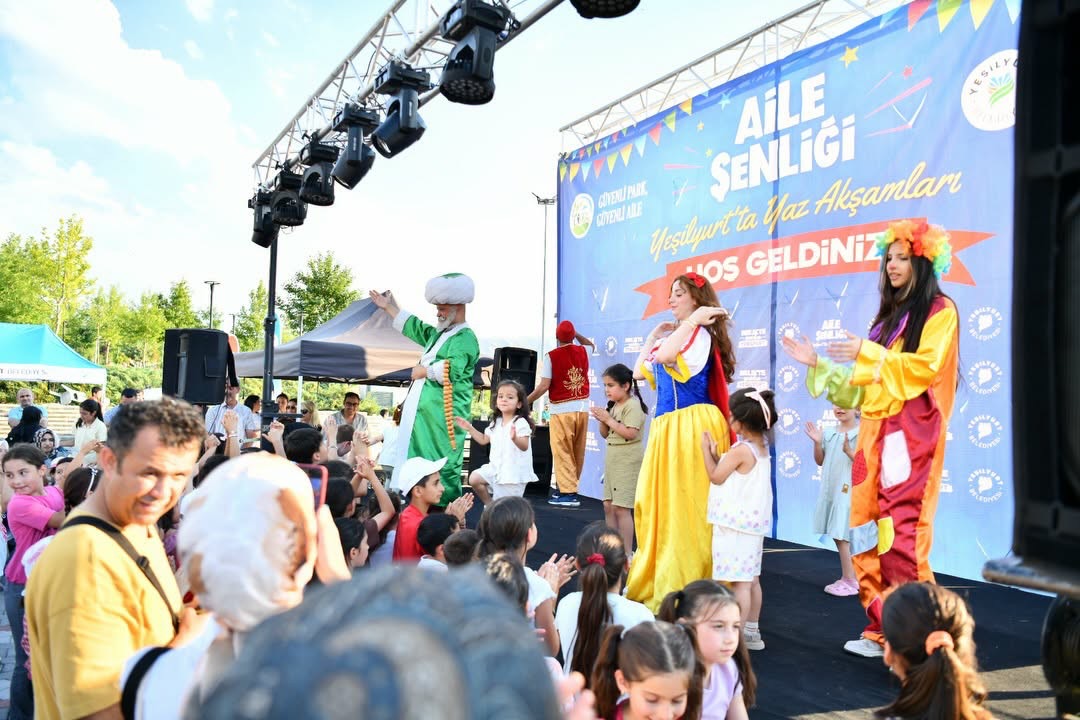 Yeşilyurt Belediyesi tarafından düzenlenen Yaz Akşamları Etkinlikleri, Beylerderesi Şehir Parkı’nda