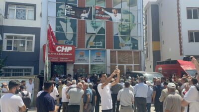 CHP Malatya İl Başkanlığı’nda yeni atanan Hakan Satılmış’ın gece saatlerinde