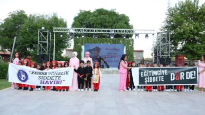 Malatya’da Melahat Abla Anaokulu tarafından düzenlenen yıl sonu etkinliğinde öğrenciler