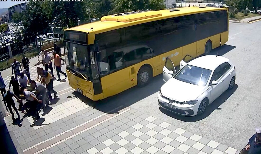 Malatya’da Samanköy hattında görev yapan MOTAŞ şoförü Erdoğan Küllü, otobüste