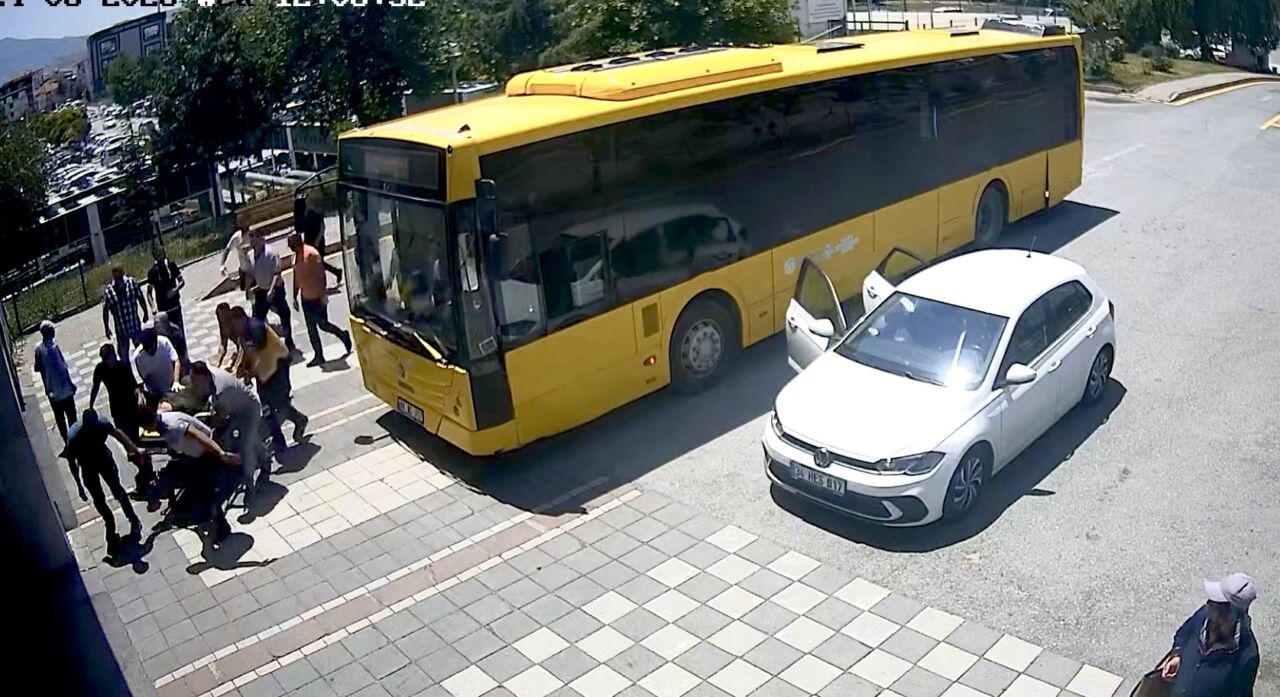 Malatya’da Samanköy hattında görev yapan MOTAŞ şoförü Erdoğan Küllü, otobüste
