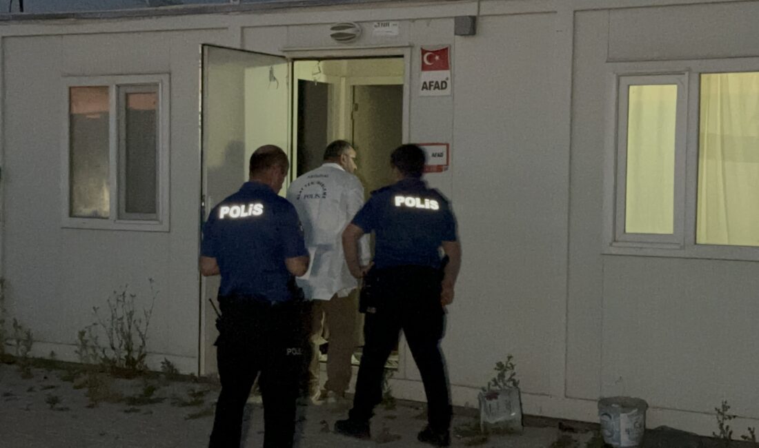 Malatya'nın Yeşilyurt ilçesindeki Samanköy Konteyner Kent'te yalnız yaşayan 67 yaşındaki