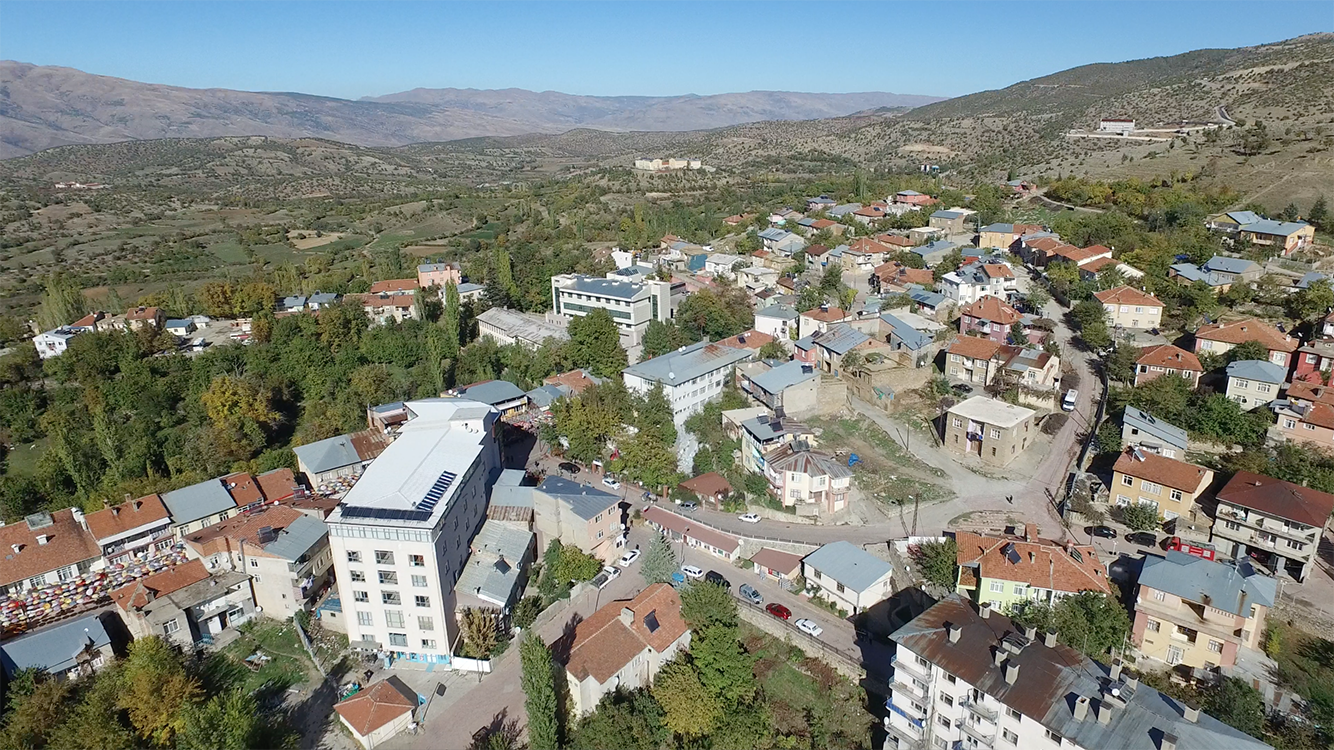 Malatya’nın sarp dağları arasına gizlenmiş kadim ilçesi Pütürge, dik yamaçlarında