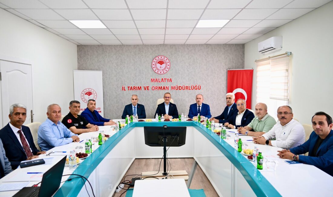 Dünya kayısı başkenti Malatya’da hasat sezonu öncesi kritik zirve! Vali