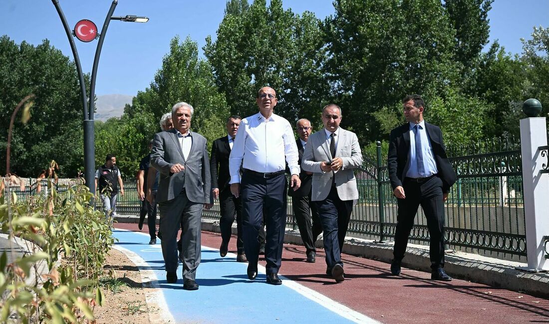 Yeşilyurt Belediyesi'nin 360 milyon TL bütçeli vizyon projelerinden Beylerderesi Yaşam