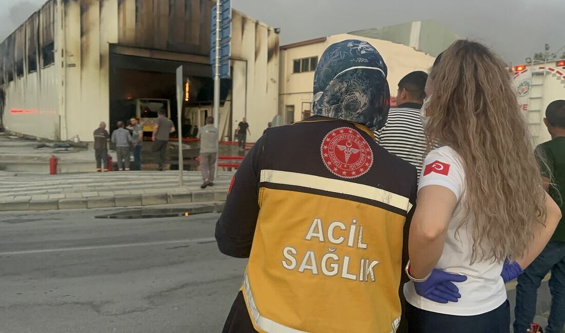 MOTAŞ Bakım Atölyesinde 3 Otobüs Alev Alev Yandı Malatya’da toplu taşıma hizmetlerini yürüten MOTAŞ’a ait bakım atölyesinde çıkan