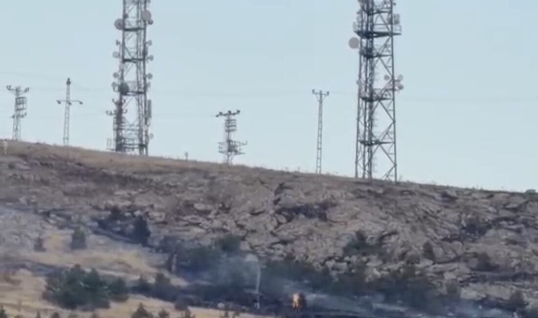Malatya'da Battalgazi ve Kale ilçelerinde eş zamanlı anız yangını çıktı.