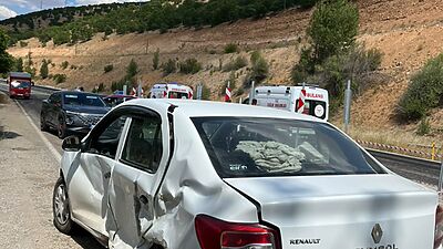 Malatya’nın Doğanşehir ilçesinde düğün konvoyunda yer alan 4 aracın karıştığı