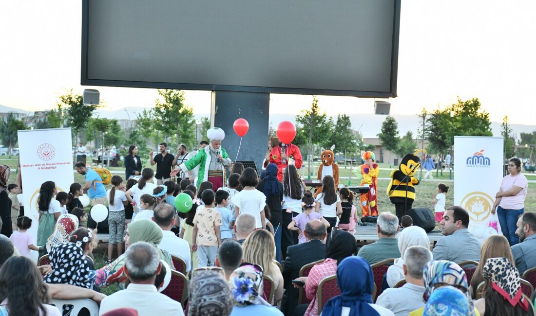 Yeşilyurt’ta Koruyucu Aile Günü Coşkuyla Kutlandı Yeşilyurt Belediyesi ile Yeşilyurt Kent Konseyi'nin "Koruyucu Aile Günü" kapsamında