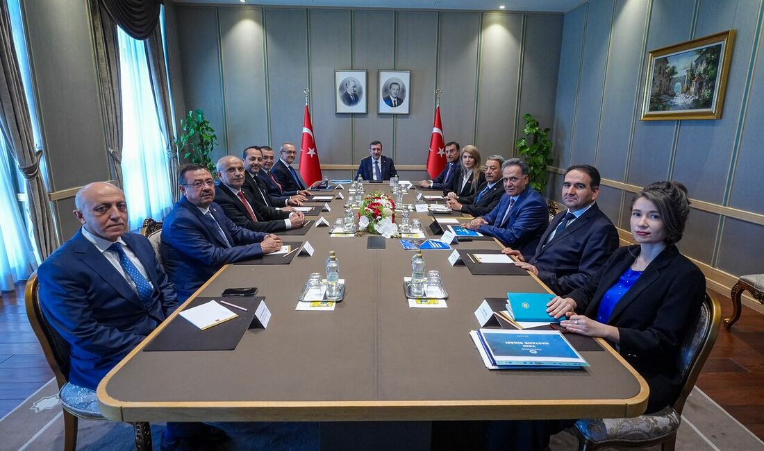 Malatya protokolü ve üniversite yönetimi, Cumhurbaşkanı Yardımcısı Cevdet Yılmaz’ı ziyaret