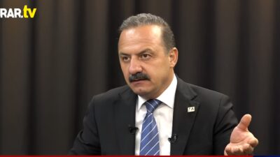 "Masadan kalktığı gibi duran tek ben varım" diyen Anahtar Parti