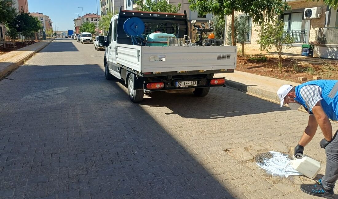 Adıyaman Belediyesi, hava sıcaklıklarının artmasıyla birlikte oluşabilecek haşere riskine karşı