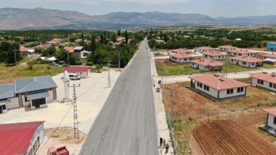 Malatya Büyükşehir Belediyesi tarafından Doğanşehir ilçesi Yolkoru Mahallesi’nde yürütülen yol