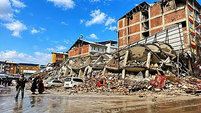 Kahramanmaraş merkezli 6 Şubat depremlerinde Malatya'nın Battalgazi ilçesinde yıkılarak 19