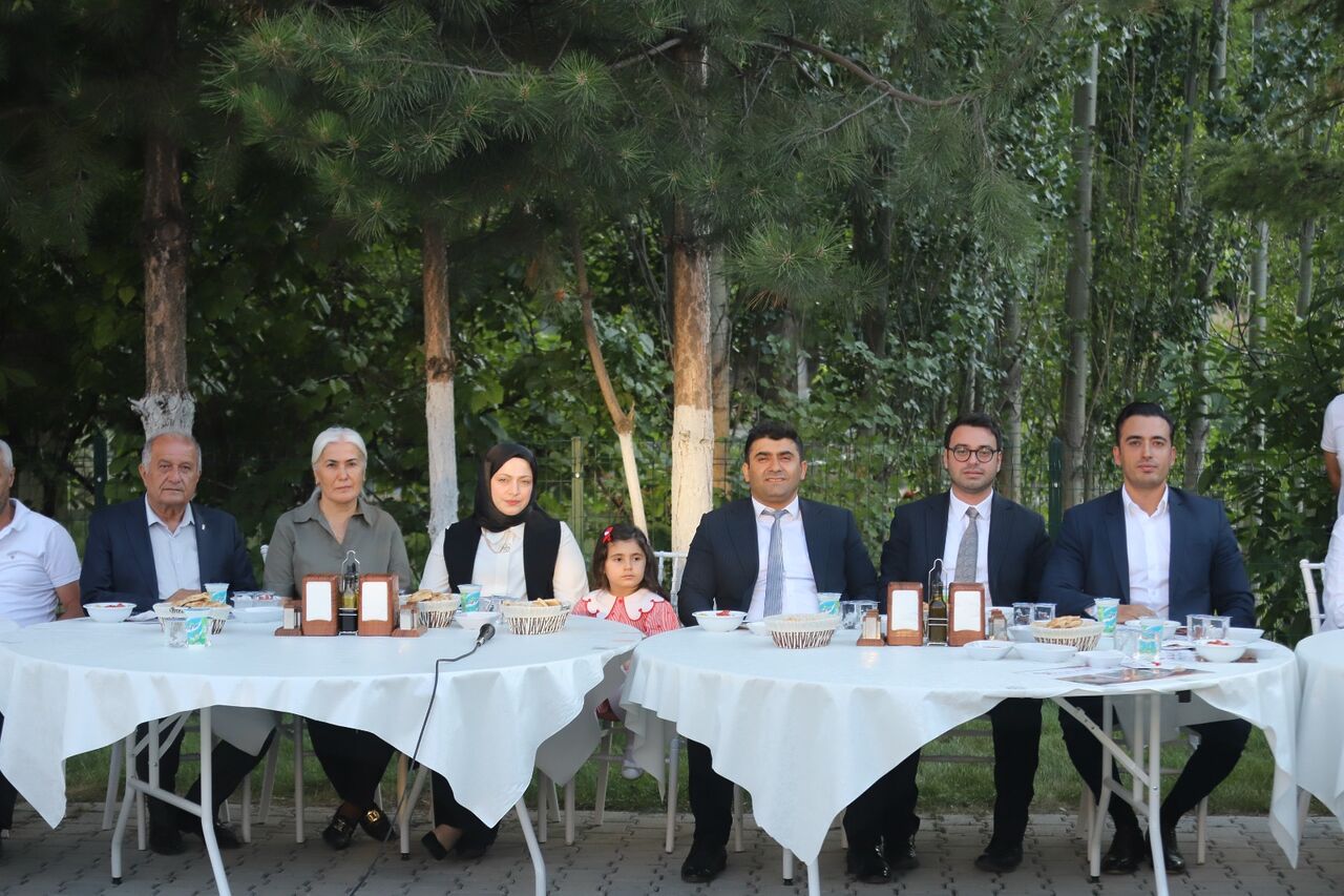 Hekimhan’da görev sürelerini tamamlayan Hakim Yamaç Doğan ile Cumhuriyet Savcısı
