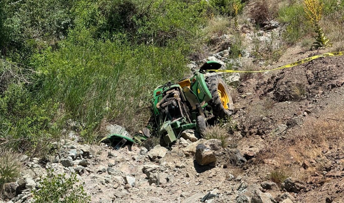 Hekimhan’da Traktör Şarampole Devrildi Malatya'nın Hekimhan ilçesinde kontrolden çıkarak şarampole devrilen traktörün sürücüsü ağır