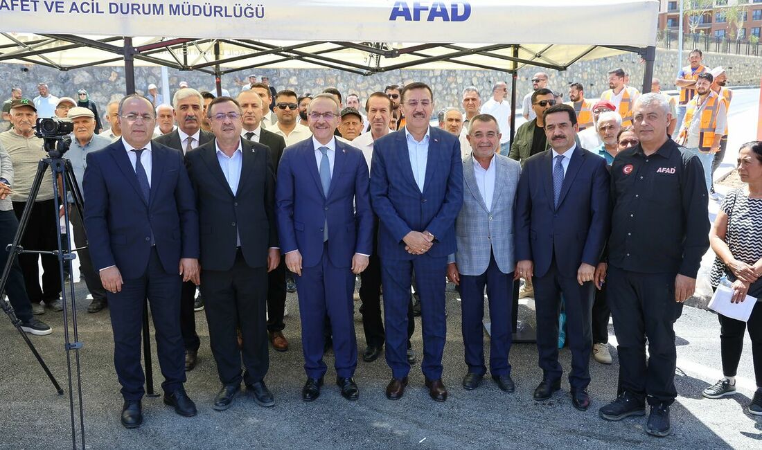 Malatya’da 4 bin 359 Konut ve 115 İş Yeri Hak Sahiplerine Teslim Edildi Malatya'da 6 Şubat depremlerinin ardından TOKİ tarafından tamamlanan 4 bin